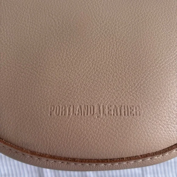 KOALA SLING BAG - Picture 7 of 8